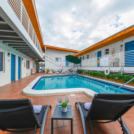 Spacious Studio With Balcony And Parking At The Beach -M46 هوليوود المظهر الخارجي الصورة