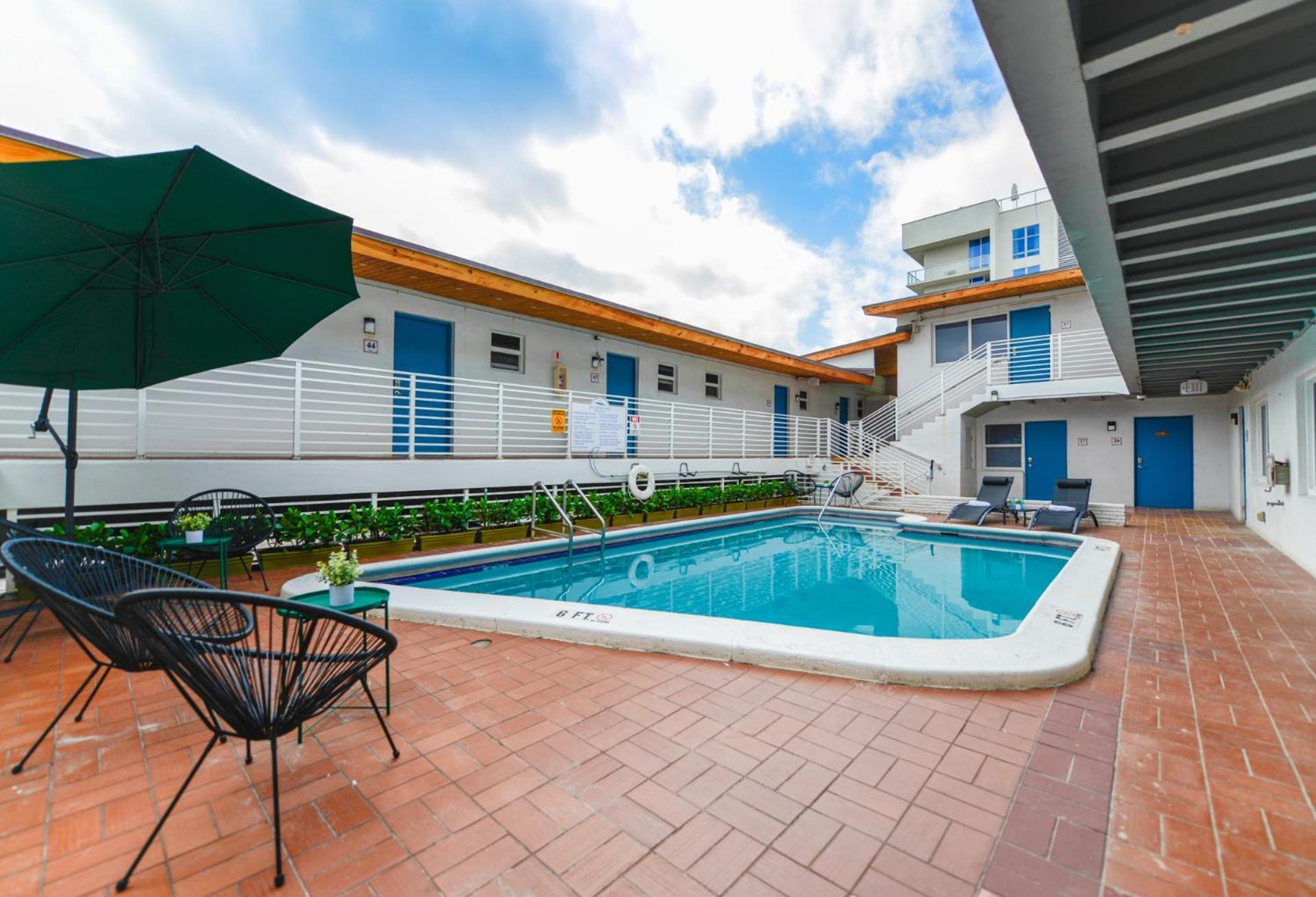 Spacious Studio With Balcony And Parking At The Beach -M46 هوليوود المظهر الخارجي الصورة